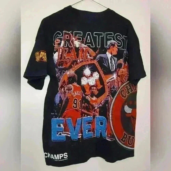 SERGIO CALABASAS CHICAGO BULLS T-SHIRT. - Picture 4 of 7